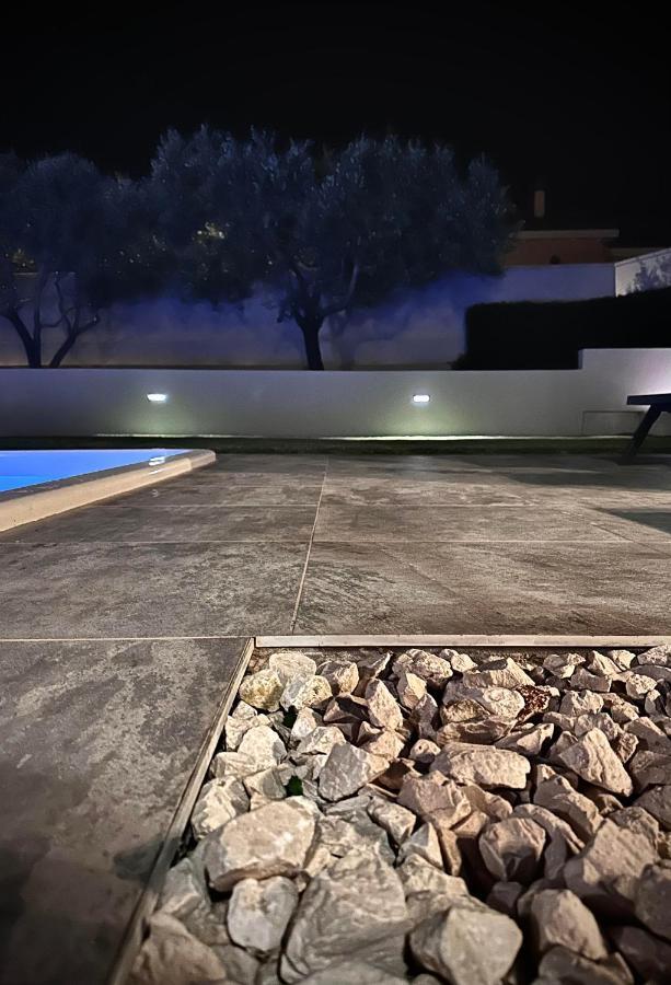ザダル Tony'S House With Private Pool, Garden And Parkingヴィラ エクステリア 写真